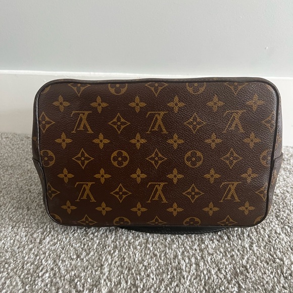 Louis Vuitton Monogram Neonoe MM Black - Picture 8 of 10